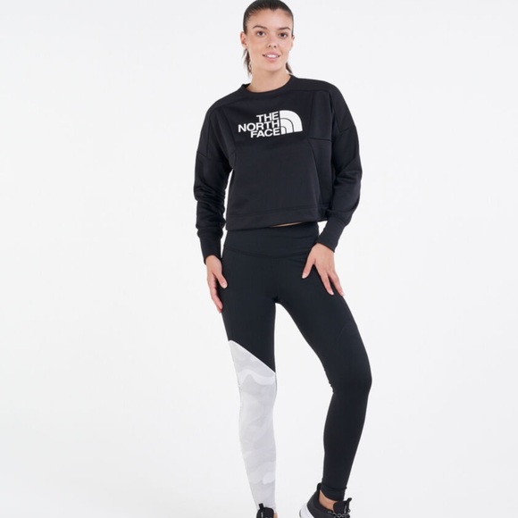 Northface cropped crew like new - Picture 3 of 10